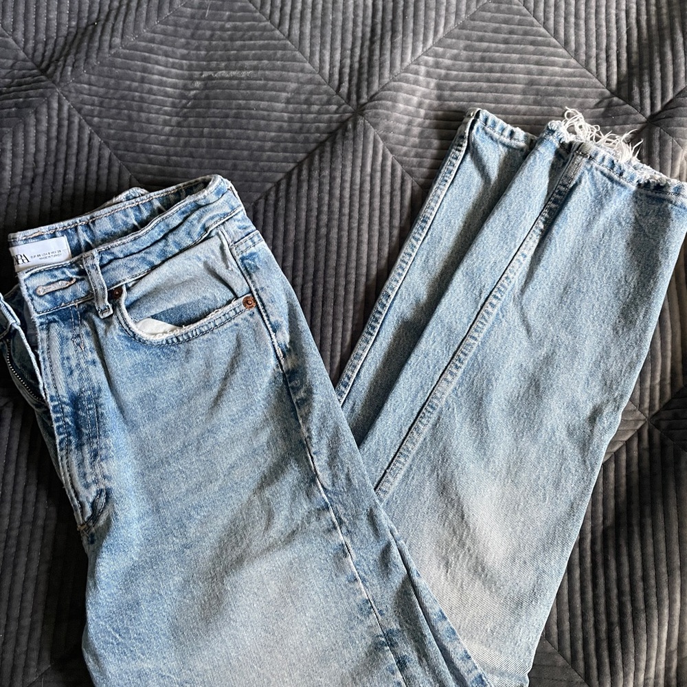 Zara High Rise Mom Jeans - Light Blue